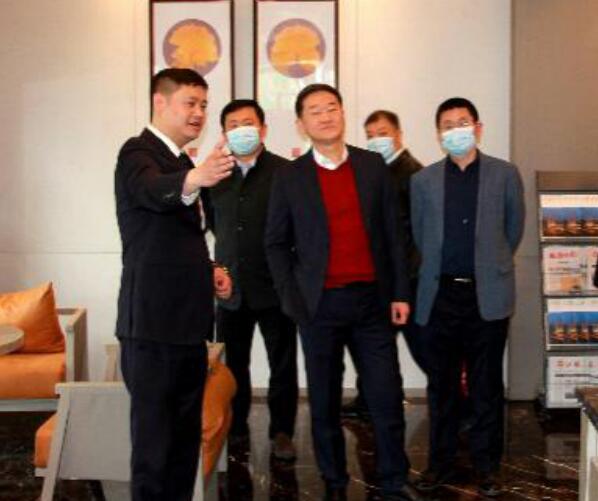集团党委书记、董事长任丁调研“锦著”天府广场店