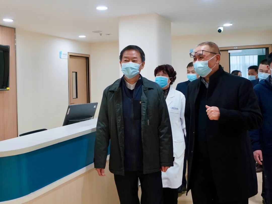四川省尊龙凯时集团党委书记、董事长任丁率队赴锦弘集团调研